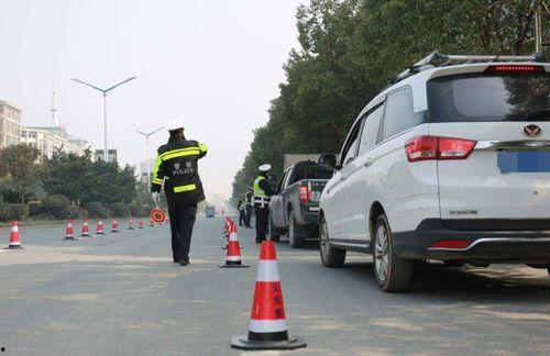 头条德州交警查车逃逸吗,守护道路交通安全