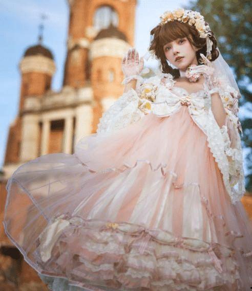 洛丽塔 在线观看,一场禁忌之恋的在线揭秘