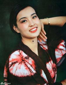 刘晓庆是几线明星,跨越时代的璀璨巨星，揭秘她的明星之路