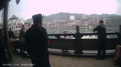 吃瓜师傅跳桥,揭秘背后惊人真相