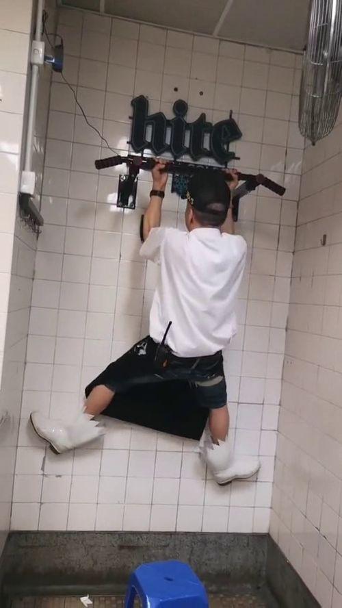 新加坡健身网红大叔是谁,揭秘新加坡健身网红大叔的健身之道